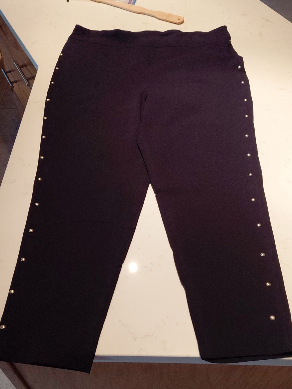 Thalia Sodi Black Cropped Ponte Pants with Silver-Tone Side Studs